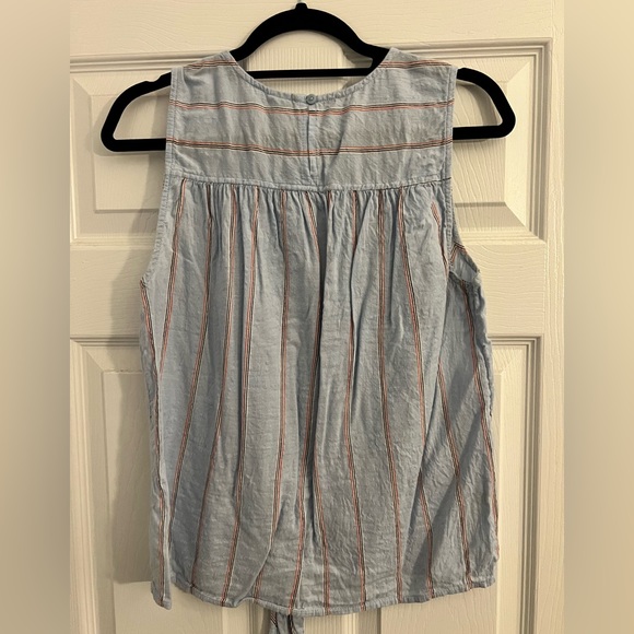 Medium Tank Top from Old Navy - Picture 3 of 5